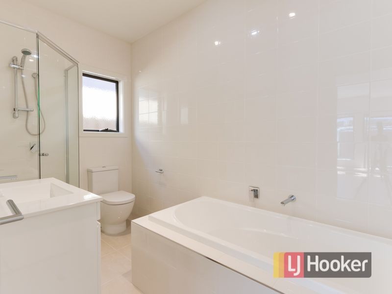 3/10 Myrtle Grove, Doveton VIC 3177