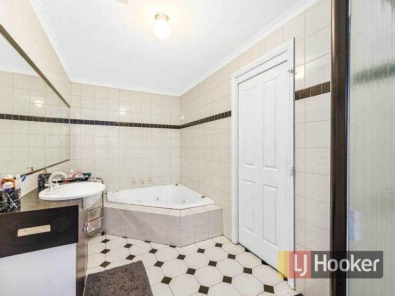 39 George Chudleigh Drive, Hallam VIC 3803