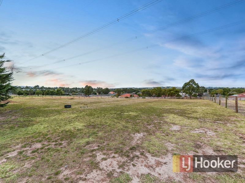 39 George Chudleigh Drive, Hallam VIC 3803
