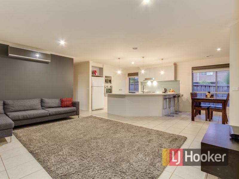 7 Melington Drive, Lyndhurst VIC 3975