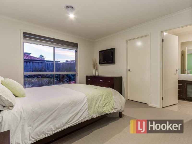 7 Melington Drive, Lyndhurst VIC 3975