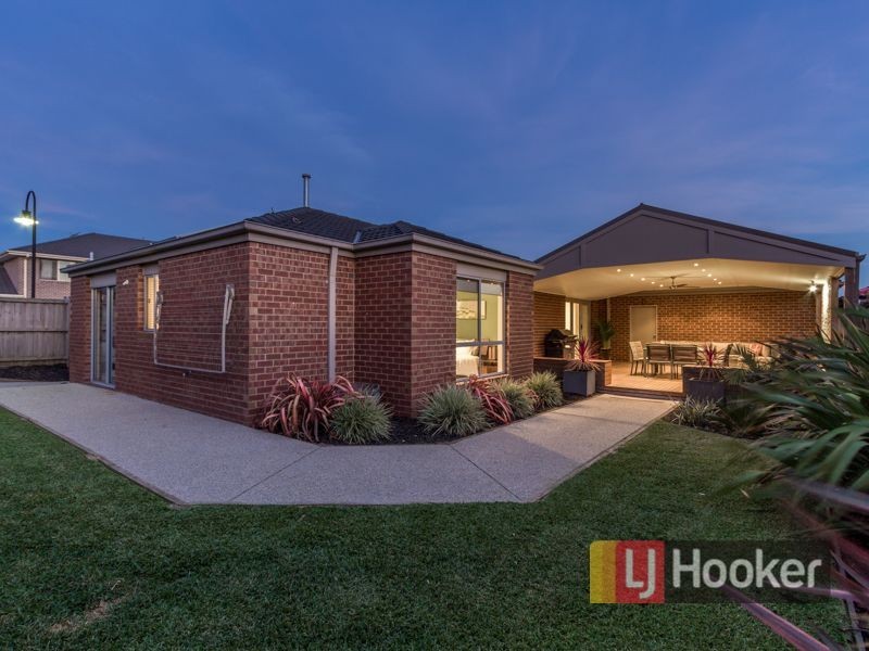 7 Melington Drive, Lyndhurst VIC 3975