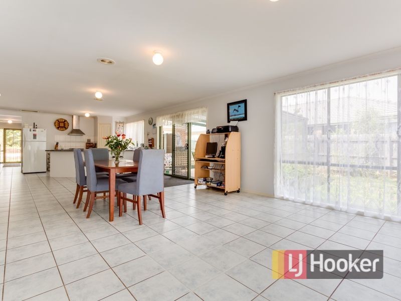 10 Keystone Court, Lynbrook VIC 3975