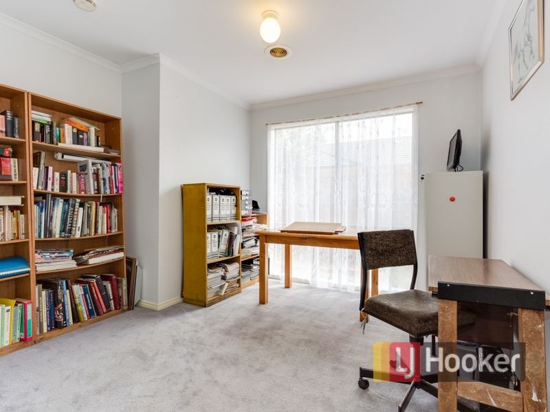10 Keystone Court, Lynbrook VIC 3975