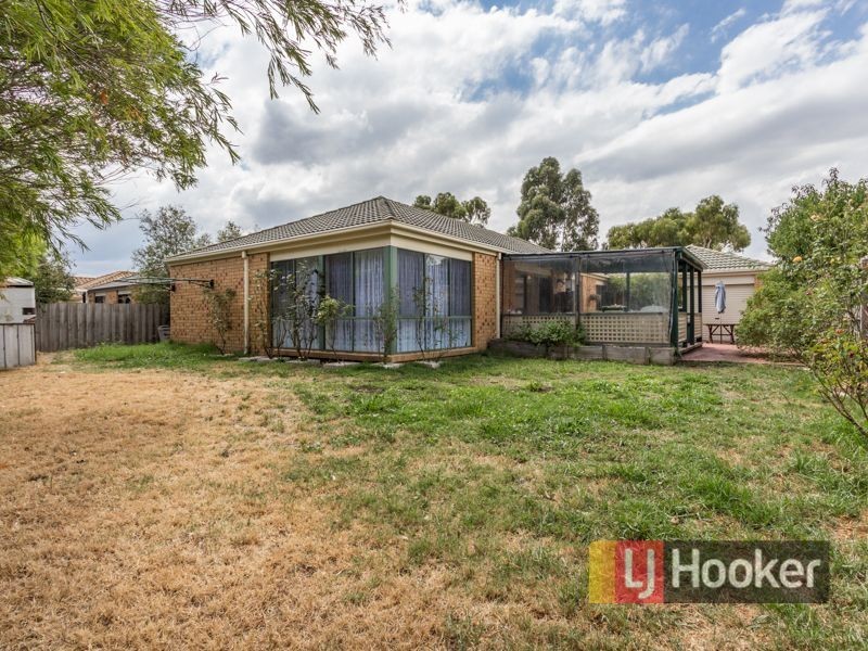 10 Keystone Court, Lynbrook VIC 3975