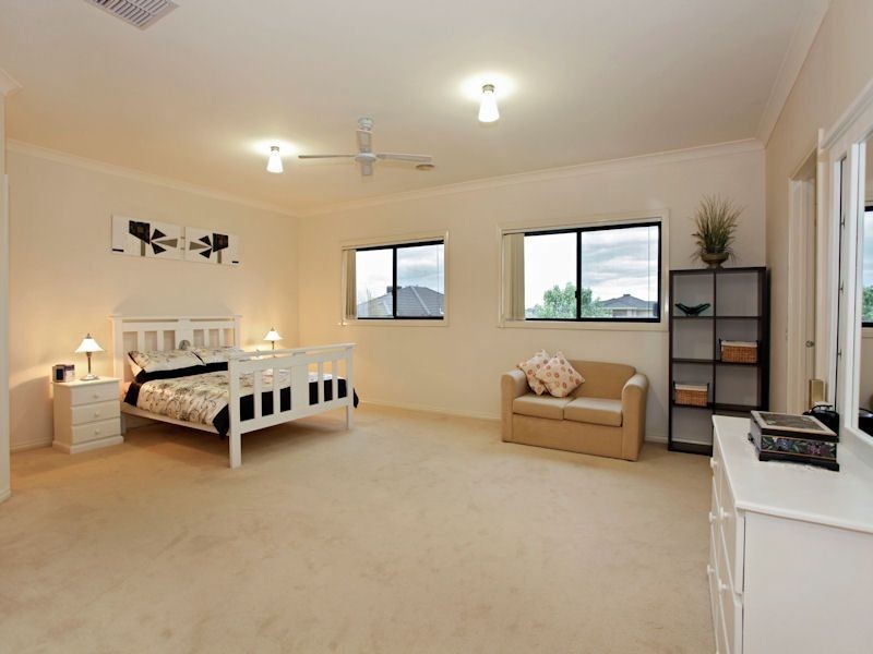 2 Sherbrook Court, Narre Warren South VIC 3805