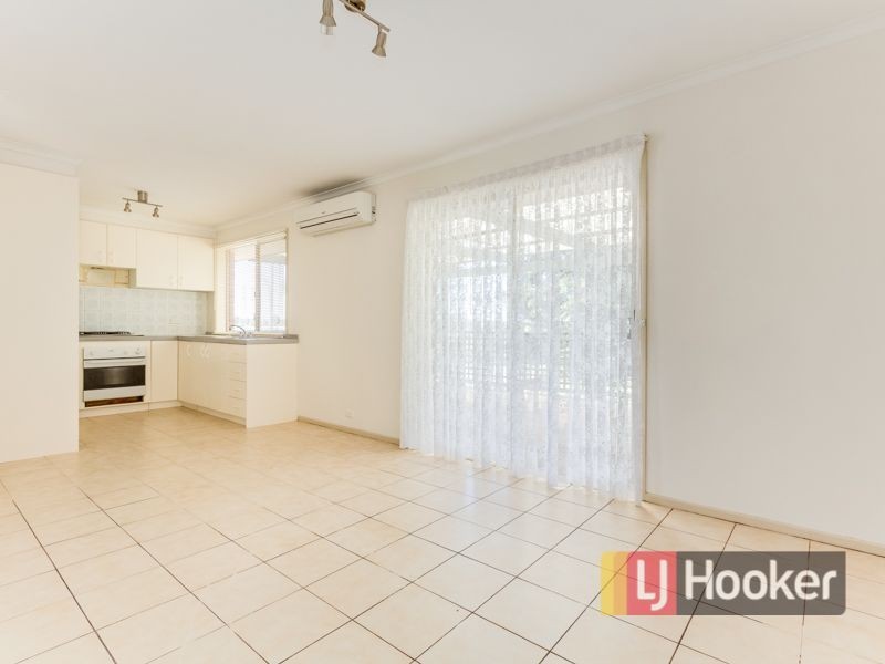 18 Greenhill Rise, Hampton Park VIC 3976