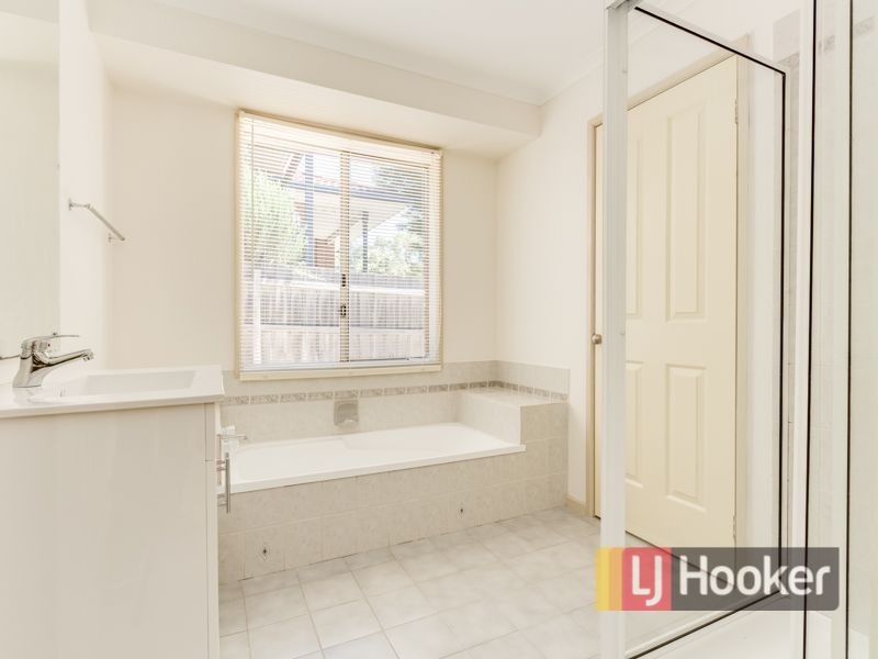 18 Greenhill Rise, Hampton Park VIC 3976