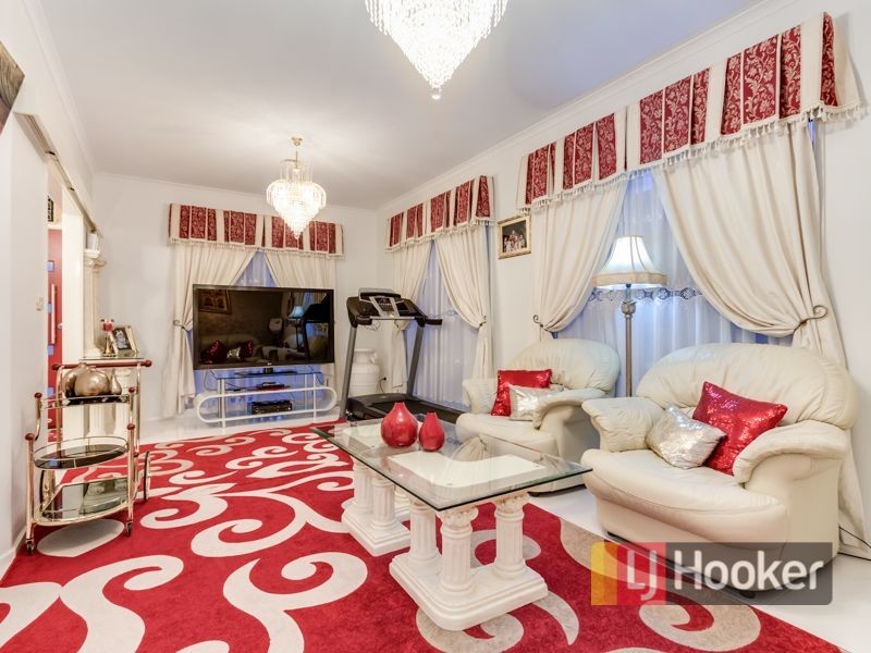 15 Horton Drive, Hampton Park VIC 3976