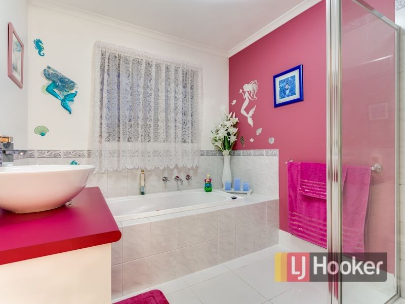 15 Horton Drive, Hampton Park VIC 3976