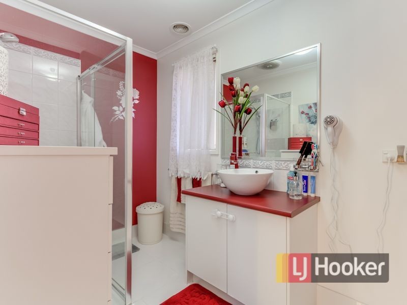 15 Horton Drive, Hampton Park VIC 3976