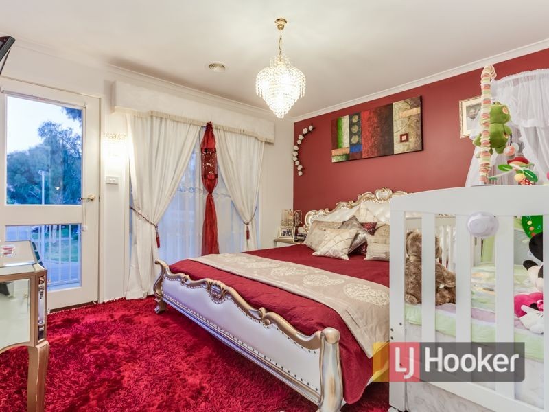 15 Horton Drive, Hampton Park VIC 3976