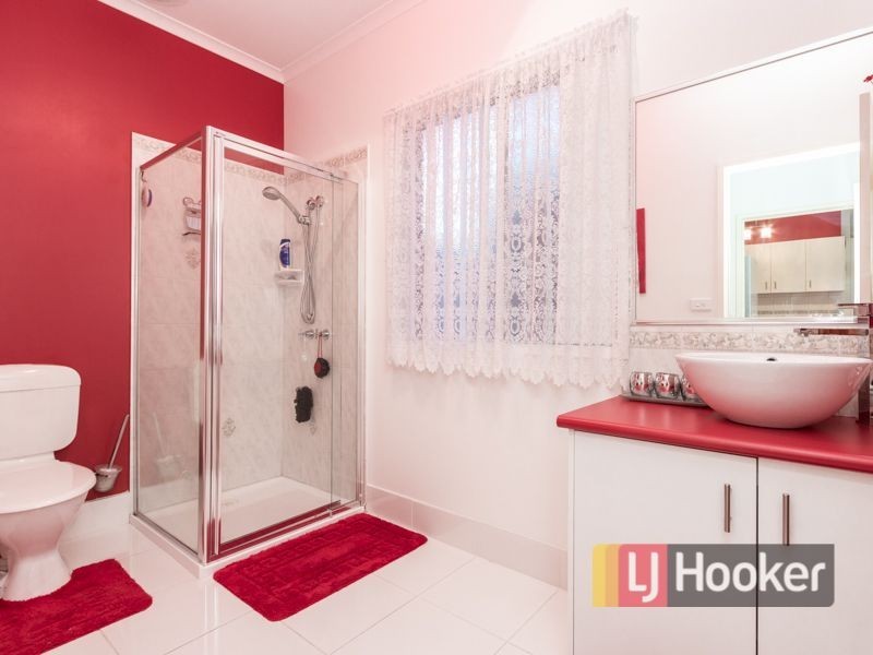 15 Horton Drive, Hampton Park VIC 3976
