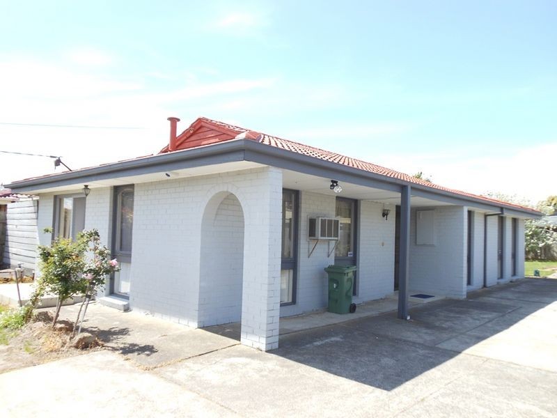 2 Vanessa Drive, Hampton Park VIC 3976