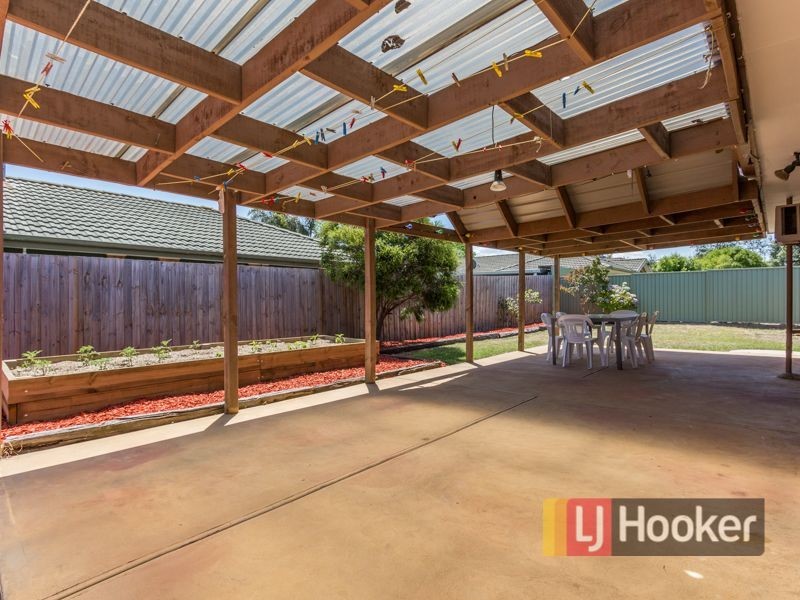 21 Pinnacle Way, Hampton Park VIC 3976