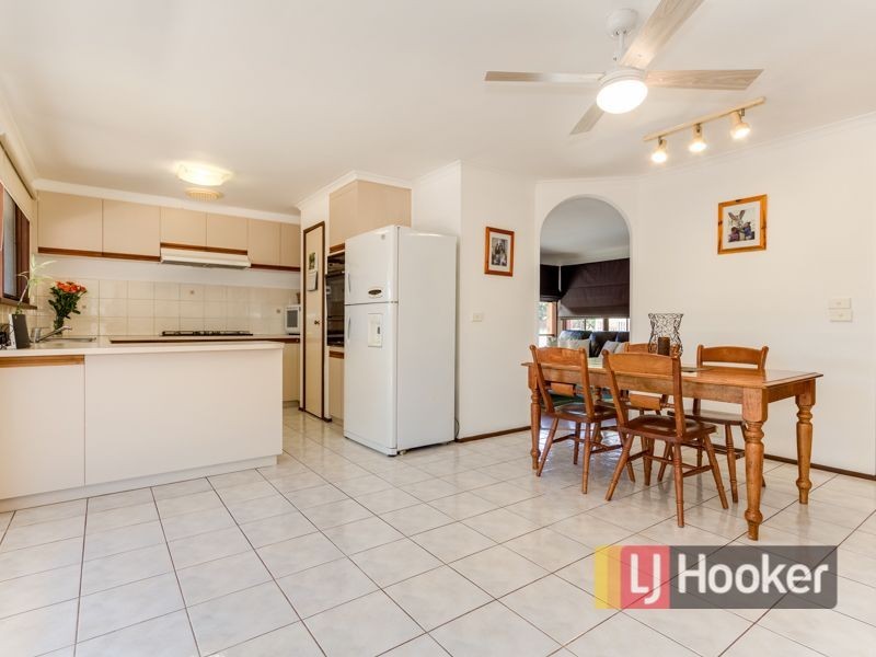 21 Pinnacle Way, Hampton Park VIC 3976