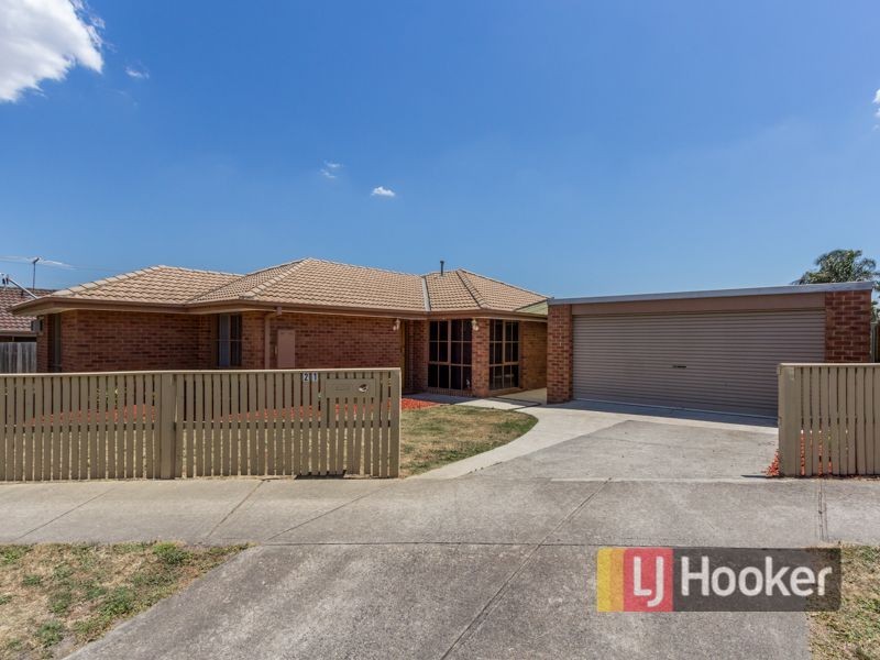 21 Pinnacle Way, Hampton Park VIC 3976