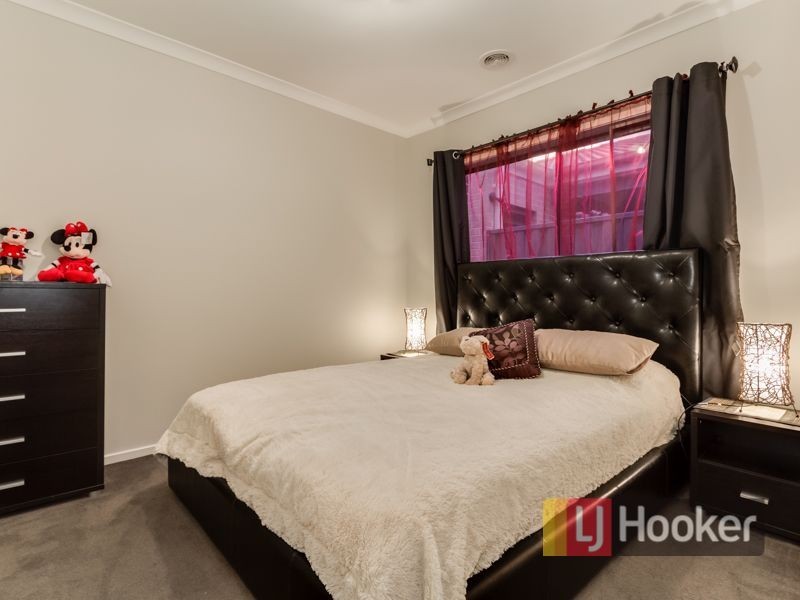 10 Taradale Street, Cranbourne North VIC 3977