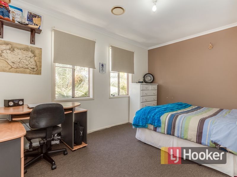 24 Valley View Rise, Hampton Park VIC 3976