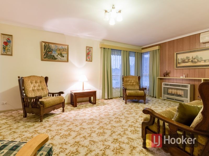 10 Tadstan Drive, Hampton Park VIC 3976