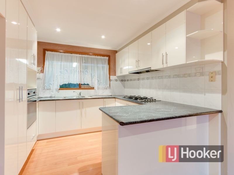 12 Simon Court, Hampton Park VIC 3976