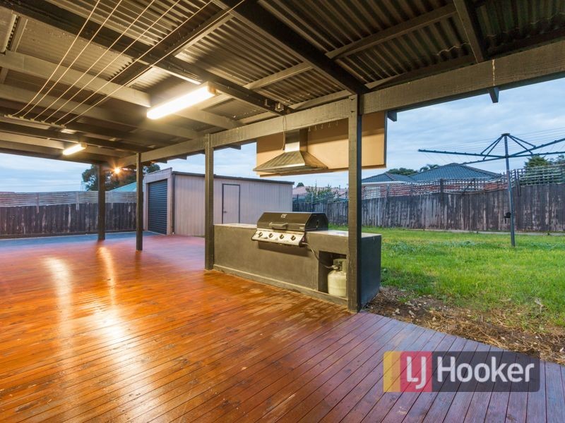 12 Simon Court, Hampton Park VIC 3976