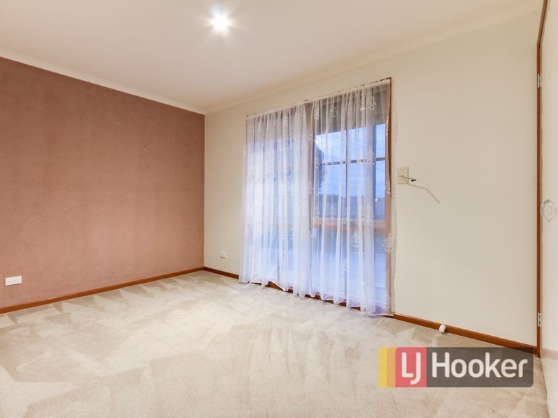 12 Simon Court, Hampton Park VIC 3976