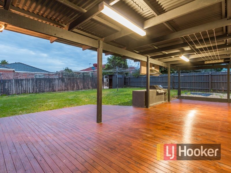 12 Simon Court, Hampton Park VIC 3976