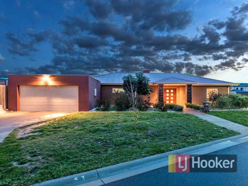 13 Aisbett Close, Lynbrook VIC 3975
