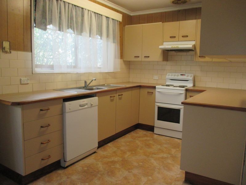 18 Mark Court, Hampton Park VIC 3976