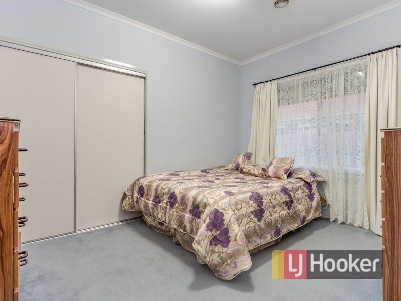 13 Oakman Way, Hampton Park VIC 3976