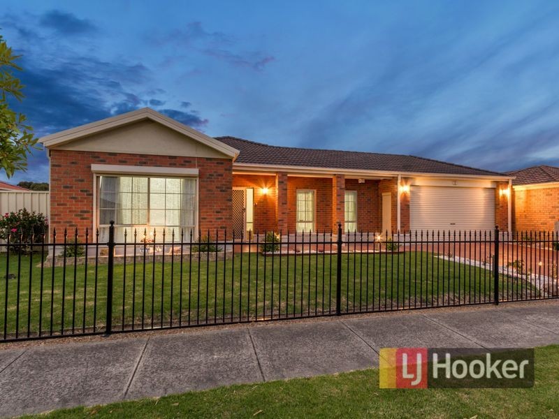 13 Oakman Way, Hampton Park VIC 3976