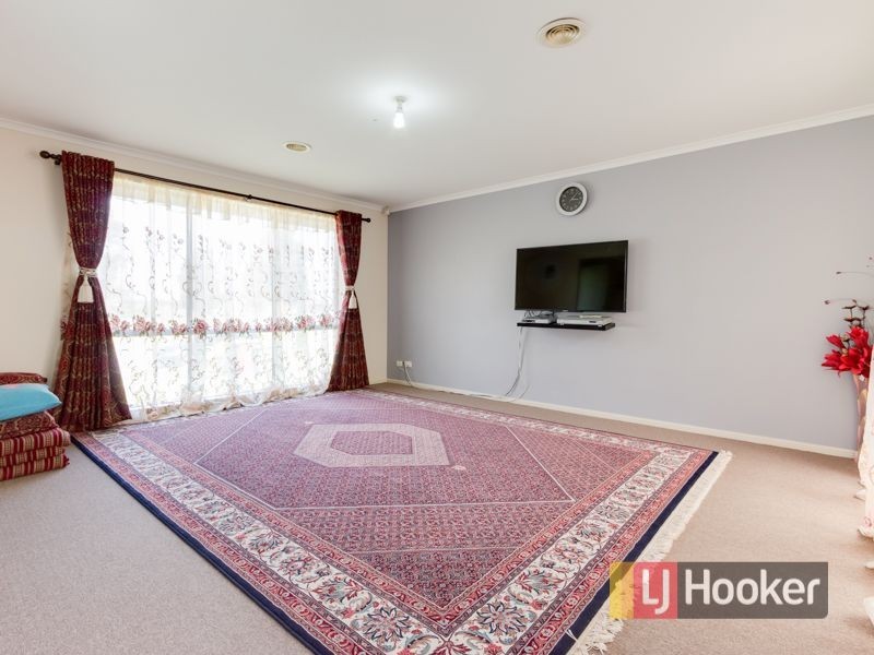 73 The Parkway, Hampton Park VIC 3976