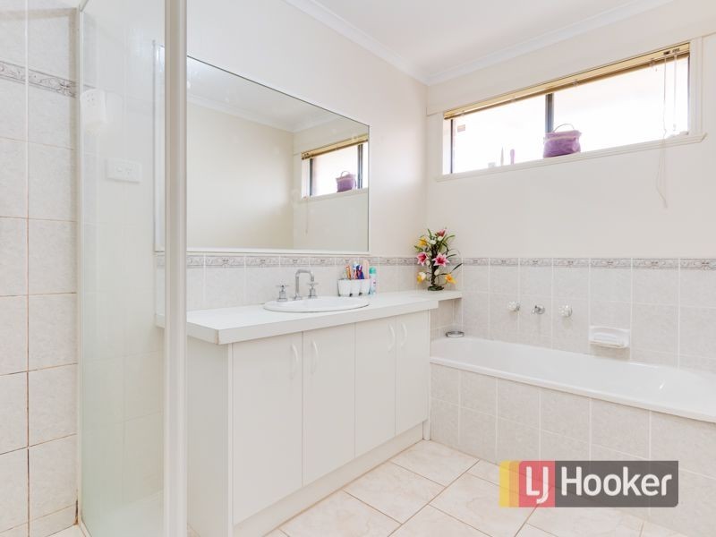 73 The Parkway, Hampton Park VIC 3976