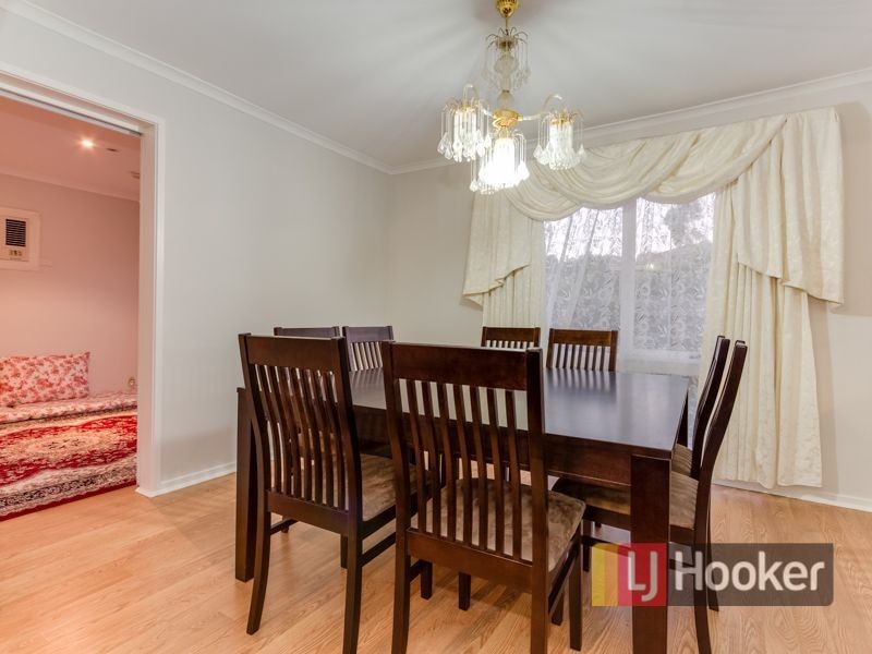 11 Lawson Way, Endeavour Hills VIC 3802
