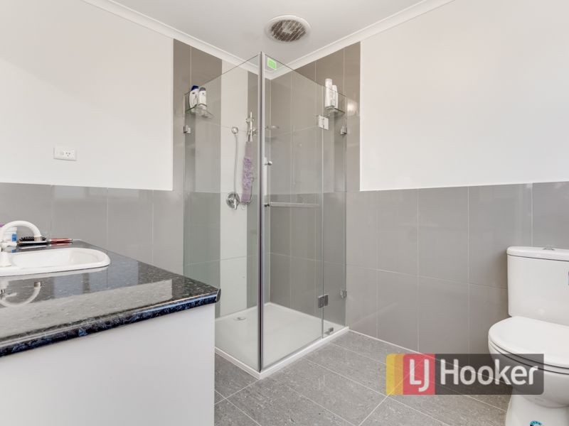 11 Lawson Way, Endeavour Hills VIC 3802