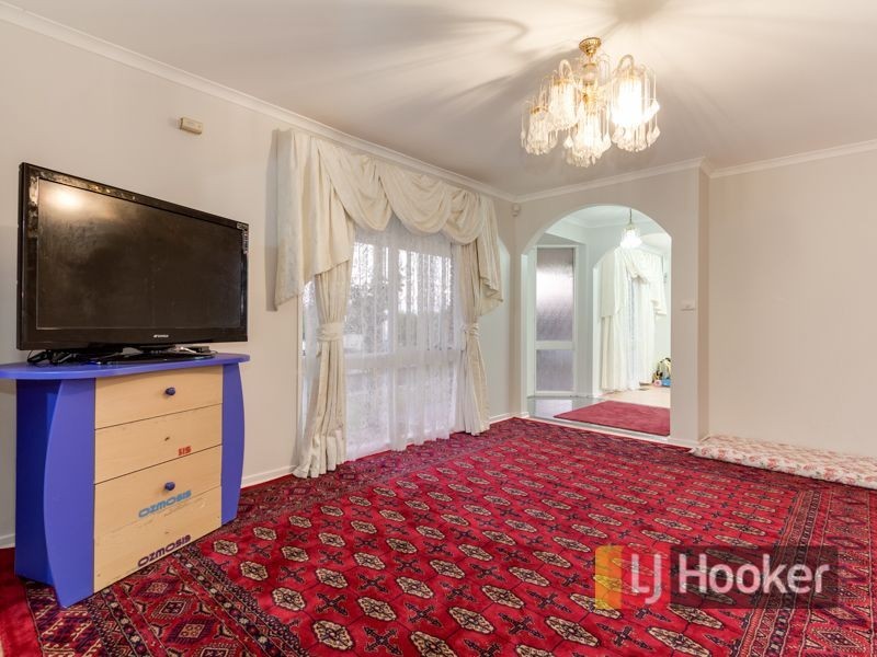 11 Lawson Way, Endeavour Hills VIC 3802