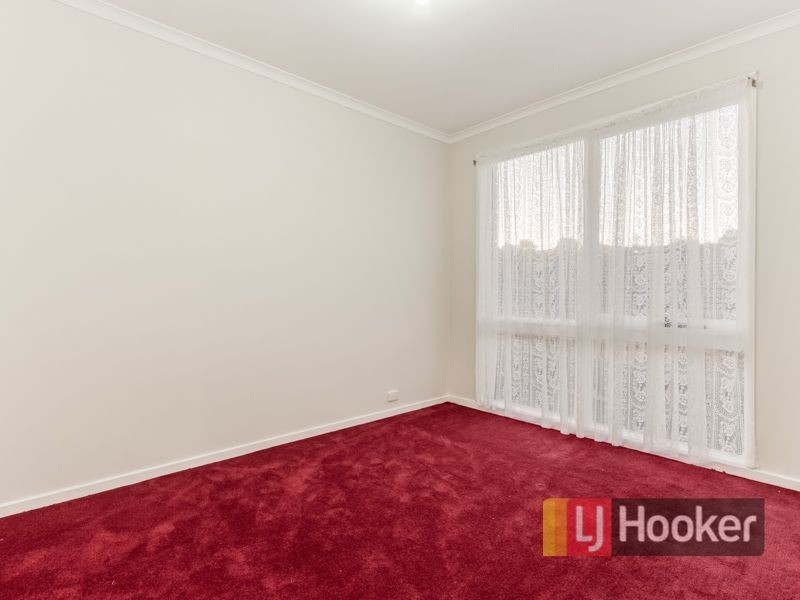 11 Lawson Way, Endeavour Hills VIC 3802