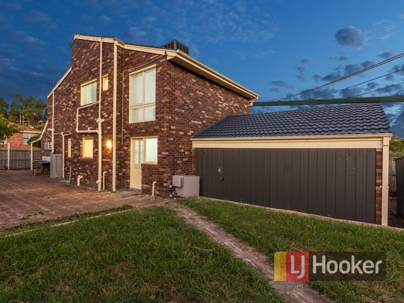 11 Lawson Way, Endeavour Hills VIC 3802