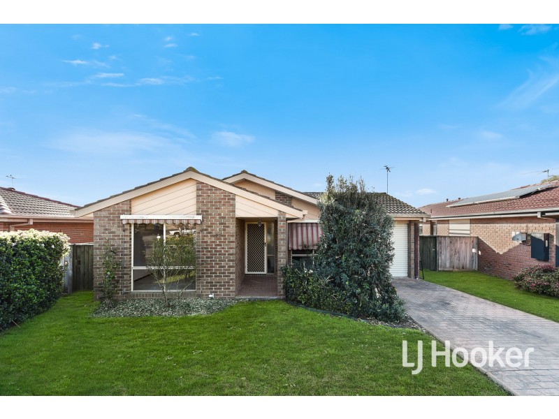 27 Cumberland Chase, Hampton Park VIC 3976