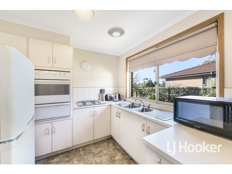 27 Cumberland Chase, Hampton Park VIC 3976