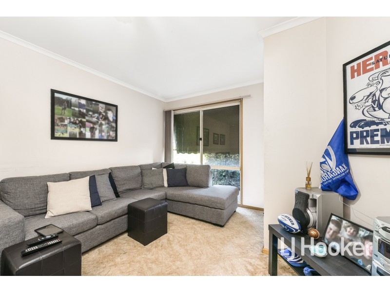 27 Cumberland Chase, Hampton Park VIC 3976