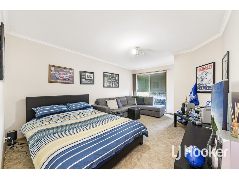 27 Cumberland Chase, Hampton Park VIC 3976