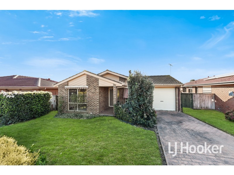 27 Cumberland Chase, Hampton Park VIC 3976