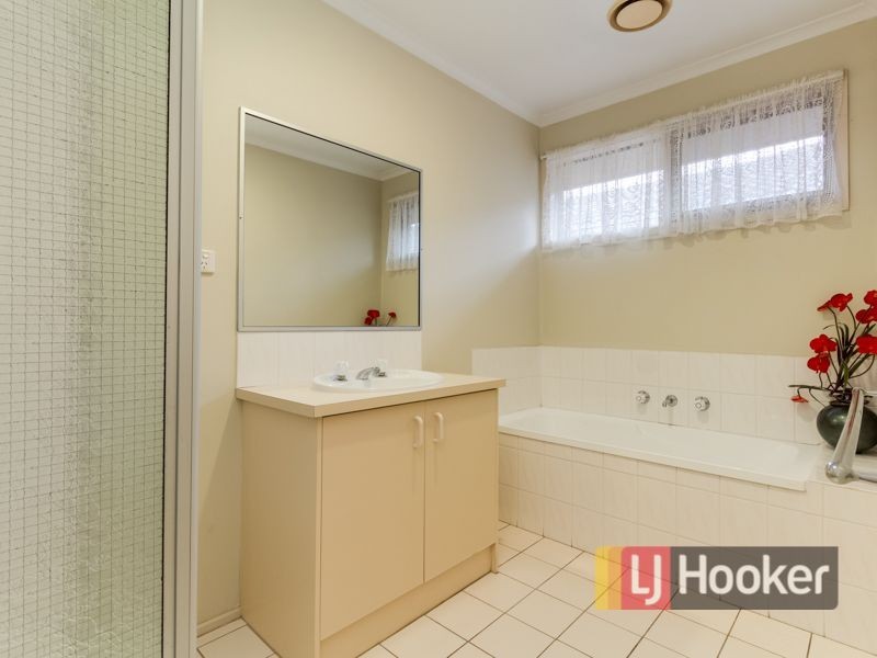 13 Brunel Court, Hampton Park VIC 3976