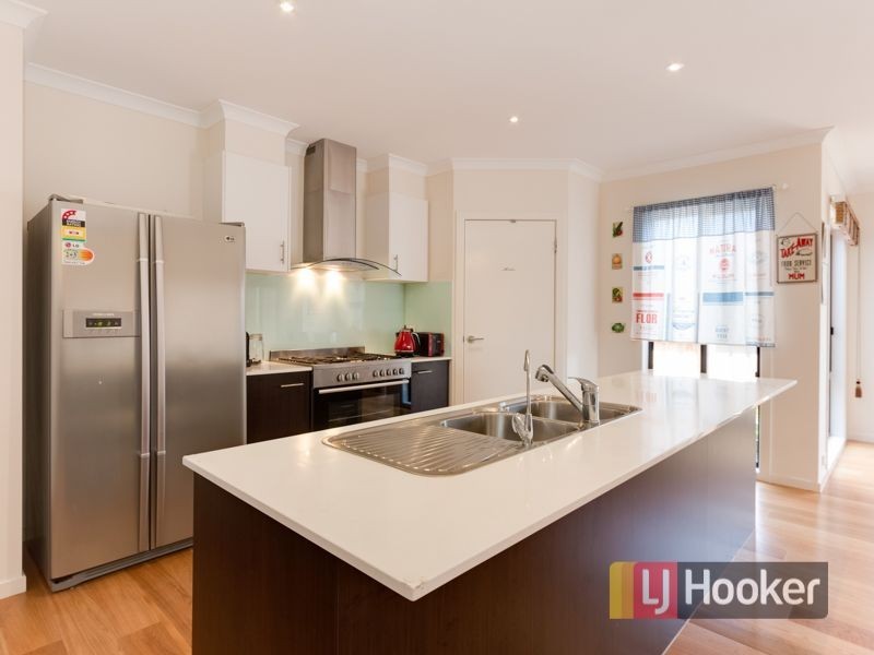 3 Tilly Place, Lynbrook VIC 3975