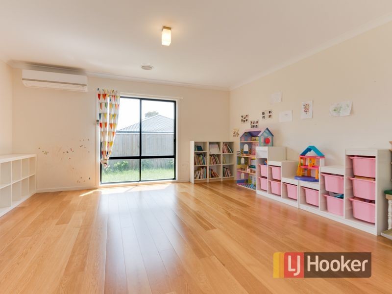 3 Tilly Place, Lynbrook VIC 3975
