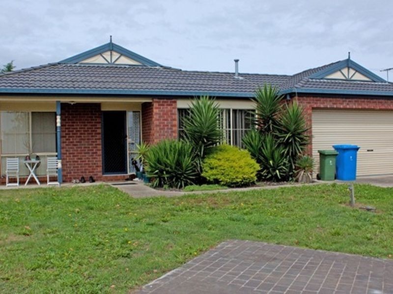 13 Woodchase Court, Cranbourne East VIC 3977