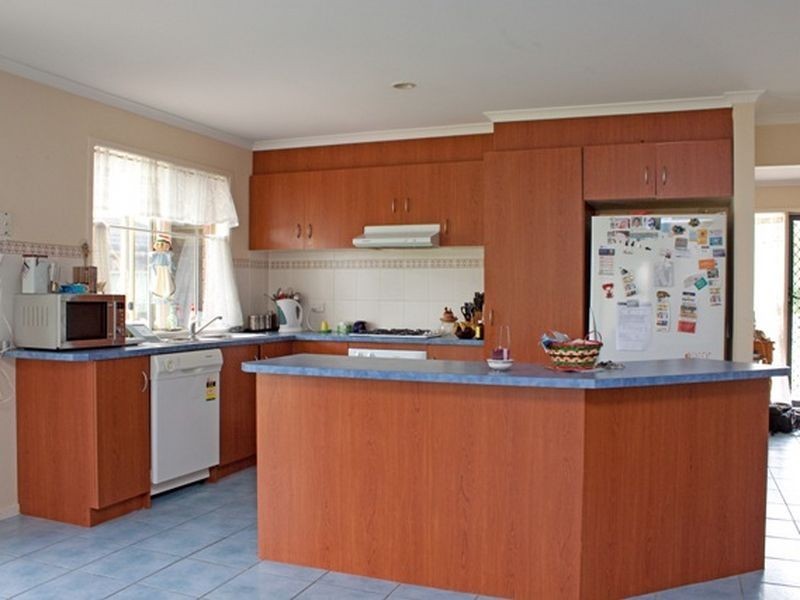 13 Woodchase Court, Cranbourne East VIC 3977