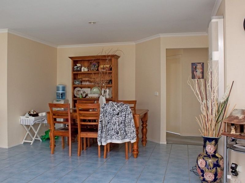 13 Woodchase Court, Cranbourne East VIC 3977